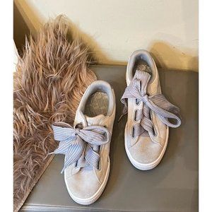 COPY - Women's Puma Sneakers with Wide Laces